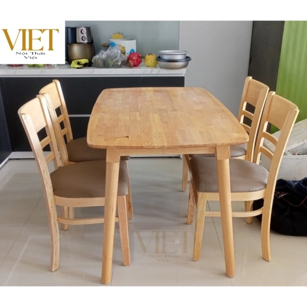 bo-ban-an-gia-dinh-4-ghe-go