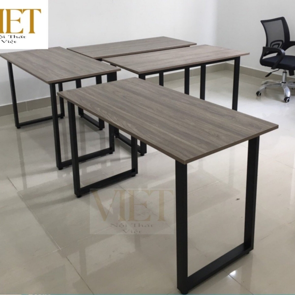 ban-lam-viec-chan-sat-z-u-k