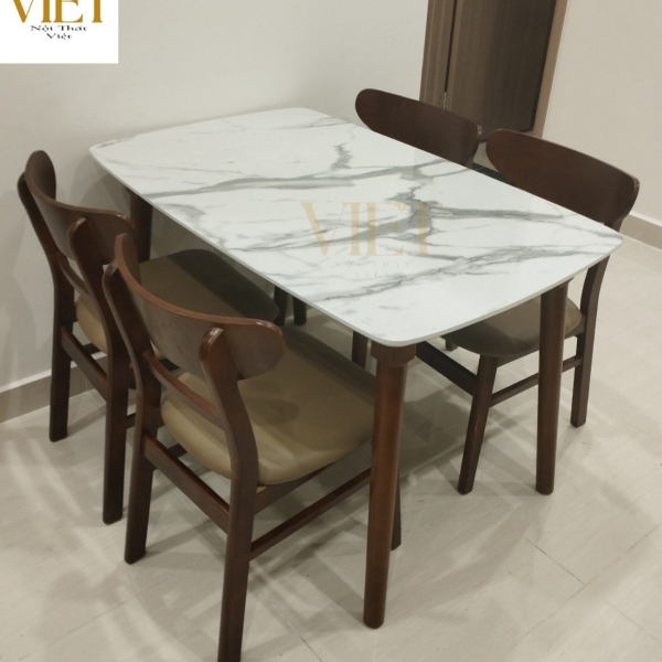 bo-ban-an-gia-dinh-go-cao-su-ben-dep-sang-trong