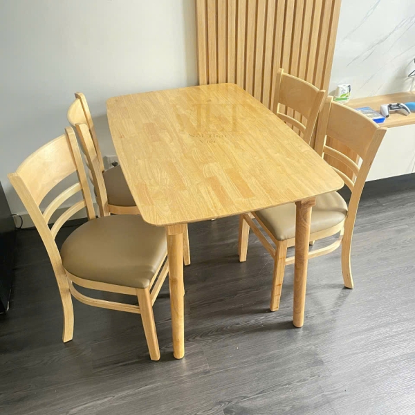 tron-bo-ban-an-4-ghe-va-6-ghe-cabin-go-cao-su-tu-nhien