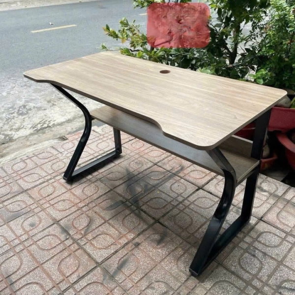 ban-lam-viec-gaming-chan-chu-k-cong-kem-ke-lung-son-tinh-dien-chac-chan-lap-rap-de-dang